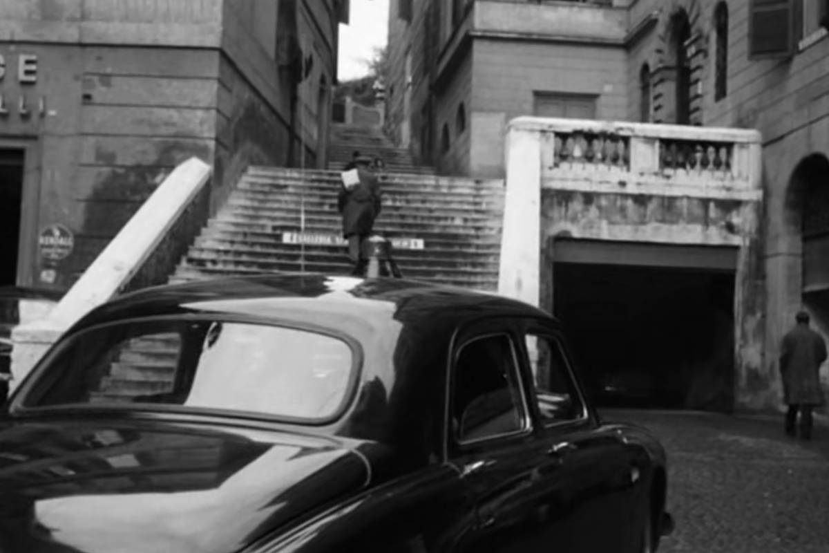 L'assassino - Piazza Mignanelli