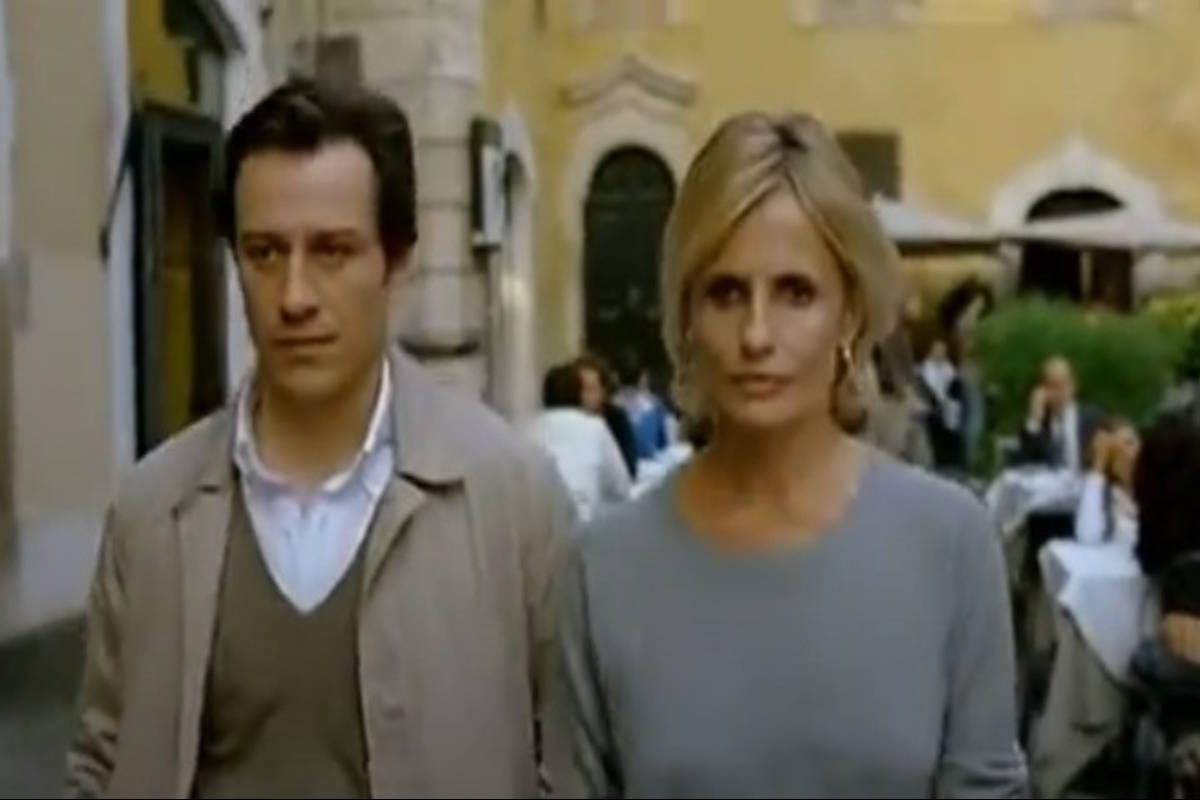 Saturno Contro - Piazza di Pietra 