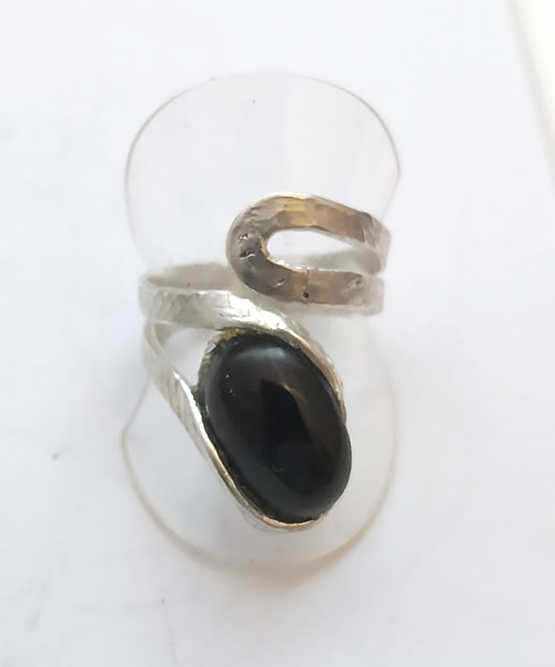 anello in argento con agata nera