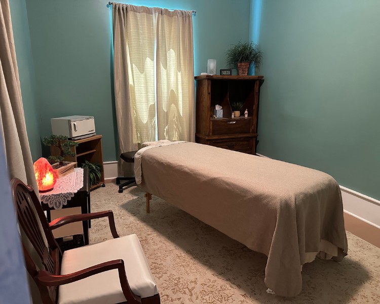 about Clayton Massage at The Retreat on Horne