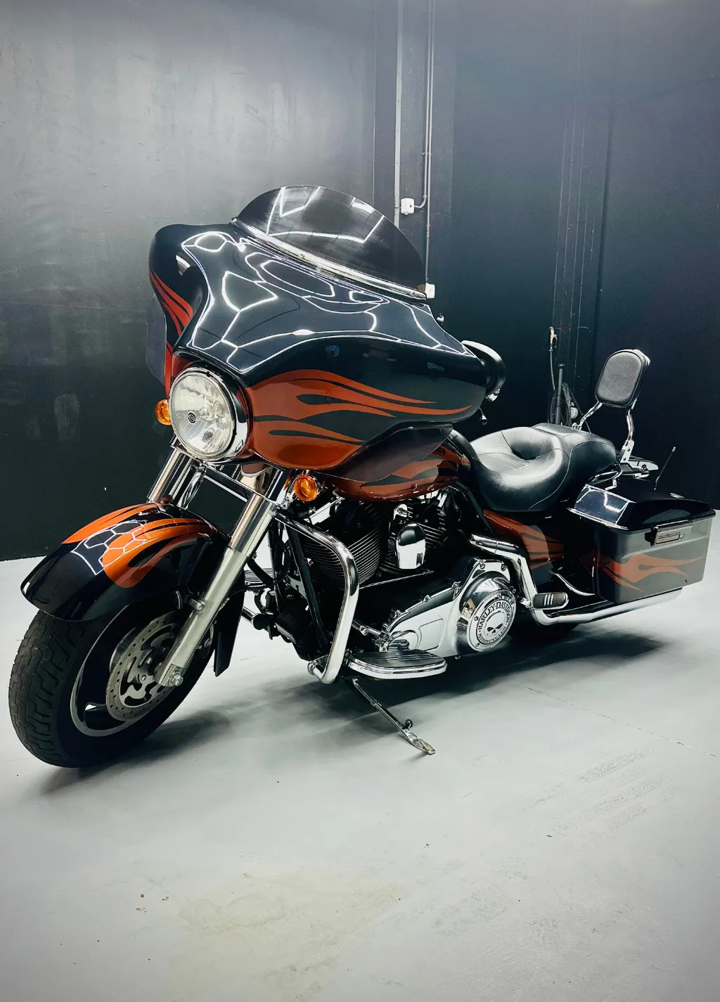 <i class="fa fa-search"></i>