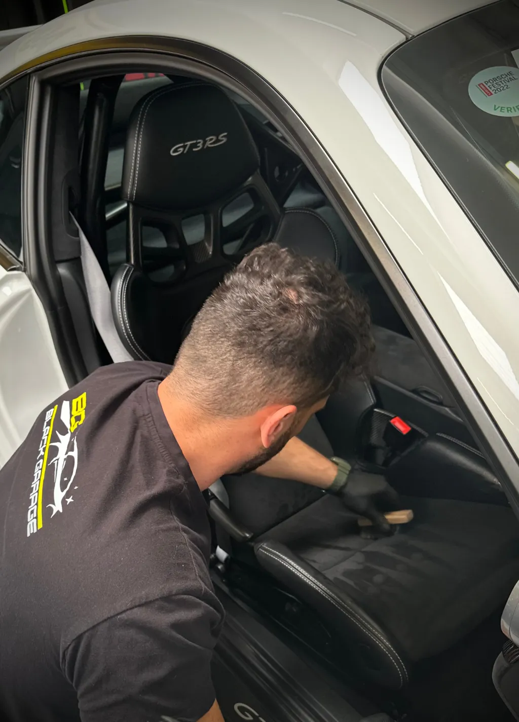 LAVAGGIO TAPPEZZERIA E INTERNI