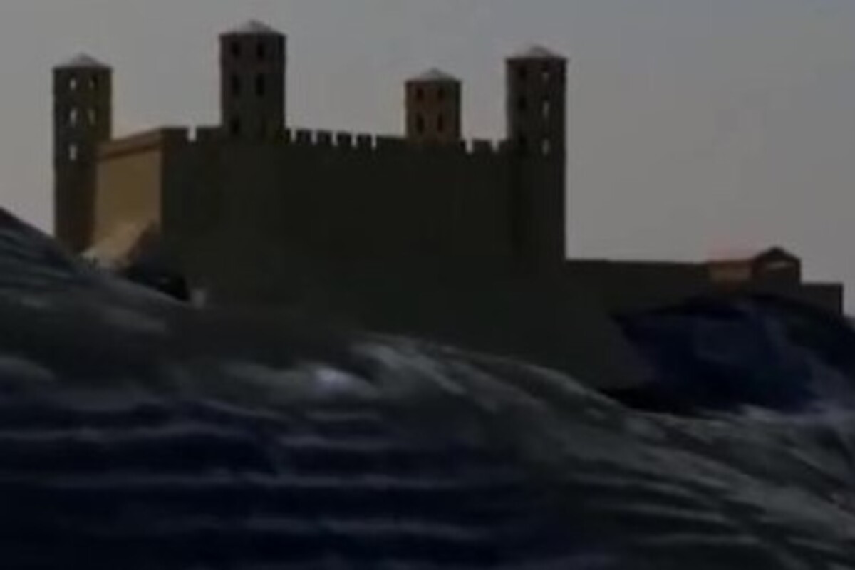 Il Castello fu a lungo sede vescovile, poi conteso tra i Savoia ed i Gonzaga