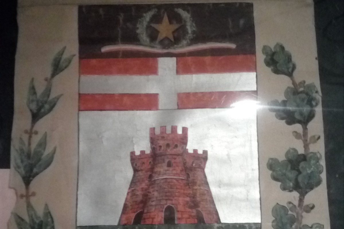 L'antico stemma di Diano raffigura il Castello con 3 torri