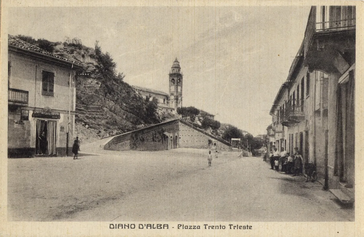 Il Campanile: simbolo di una comunità, nella storia di Diano spesso conteso tra società civile e comunità religiosa