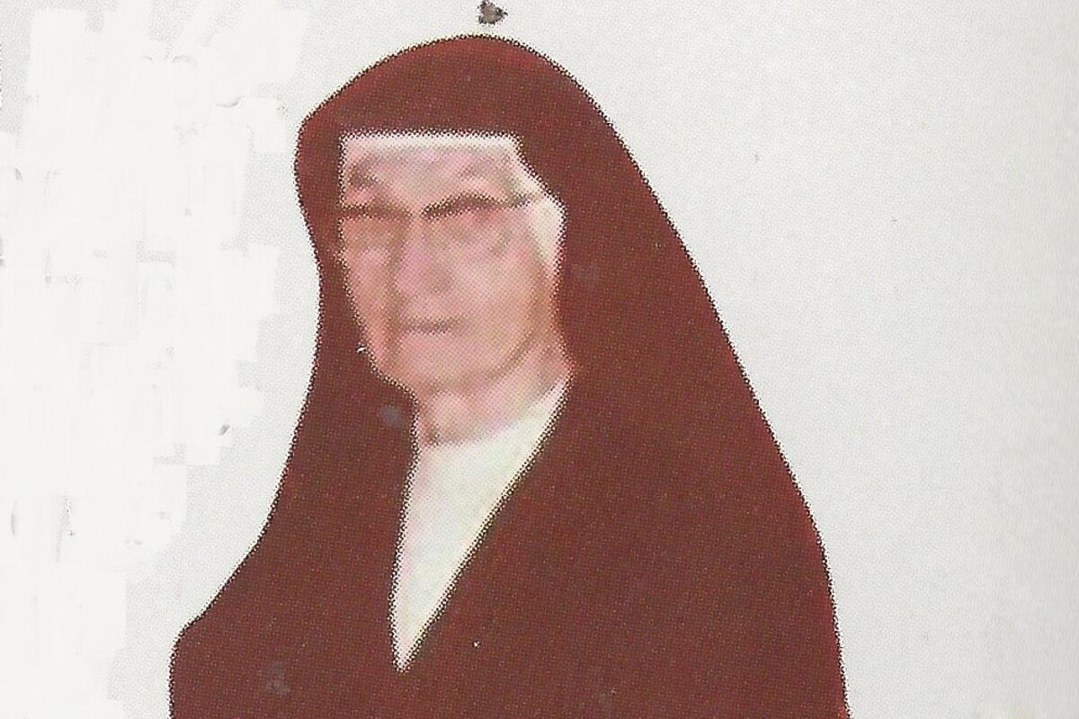 Indimenticabile Suor Elena rigorosa presenza per imporre i sui principi di moralità. Arriva a Diano nel 1926 