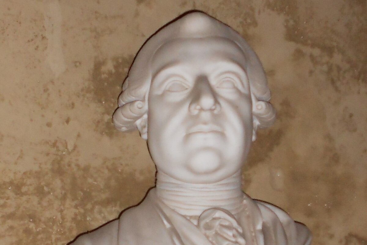 Palazzo Rangone dello Spianamento: fu residenza di quattro generazioni di Conti Rangone, alcuni in modo stabile, altri in modo saltuario