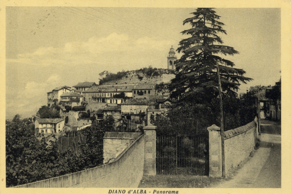 Palazzo della porta rossa: poi ceduto alla famiglia Abbado e verso la fine del 1800 al Cav. Gustavo Castellazzo 