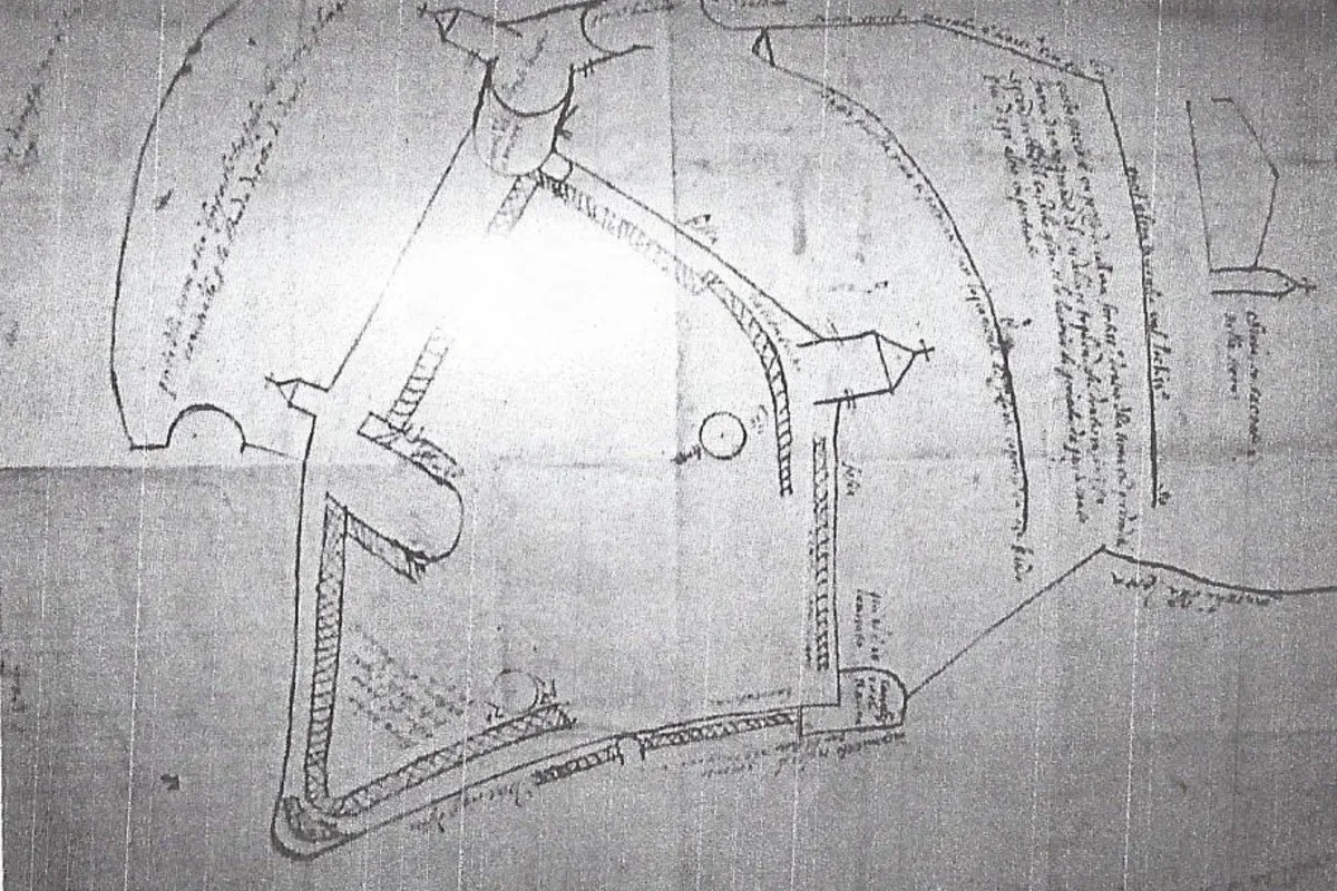 Ponte levatoio - Unione Agricola: in una pergamena del XV secolo viene indicata la pianta del Castello di Diano ed il punto di accesso