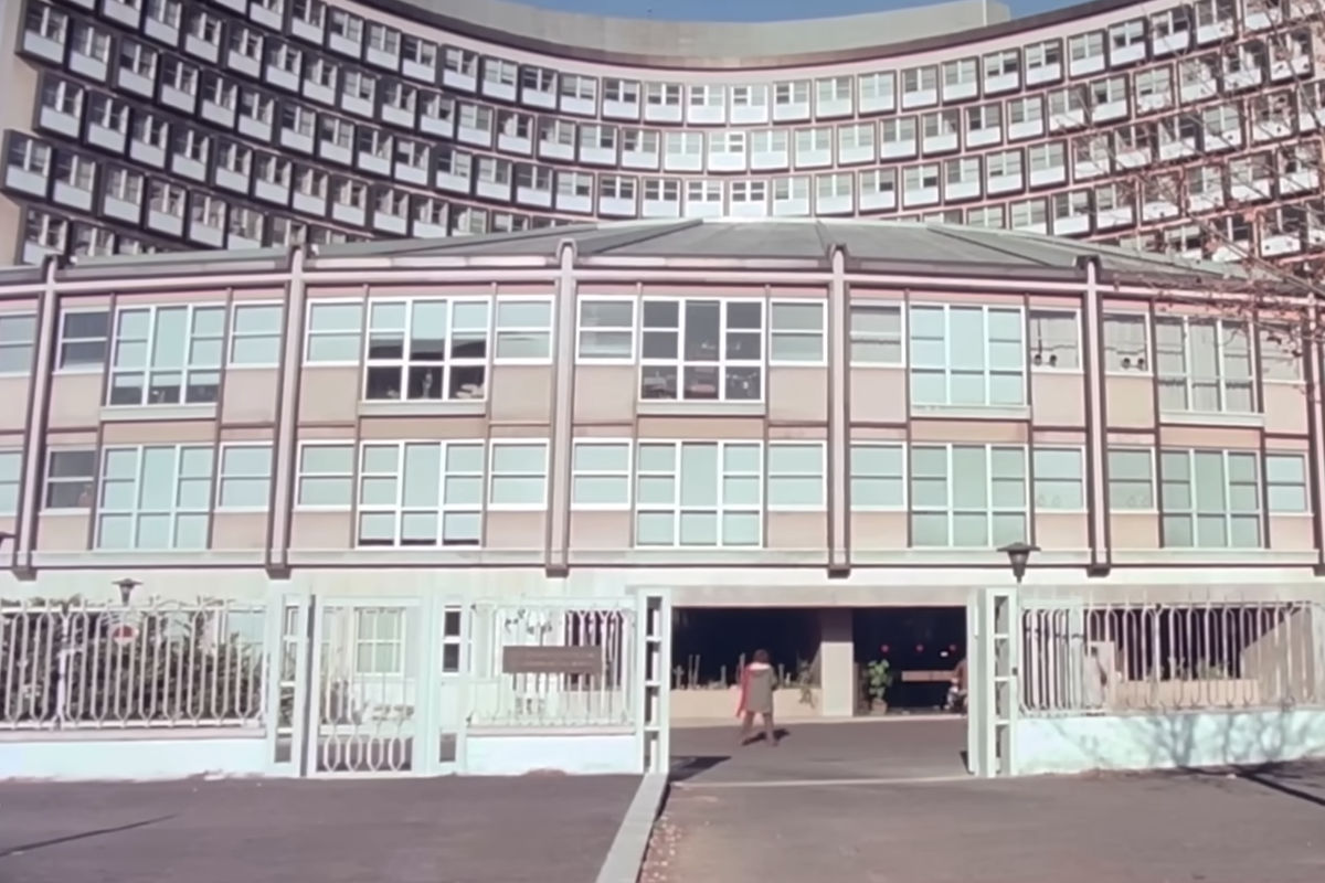 Fantozzi - Folagra, la ribellione, il Mega Direttore Galattico