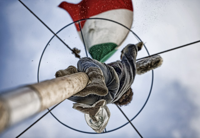 Vuoi metterti in contatto con noi?