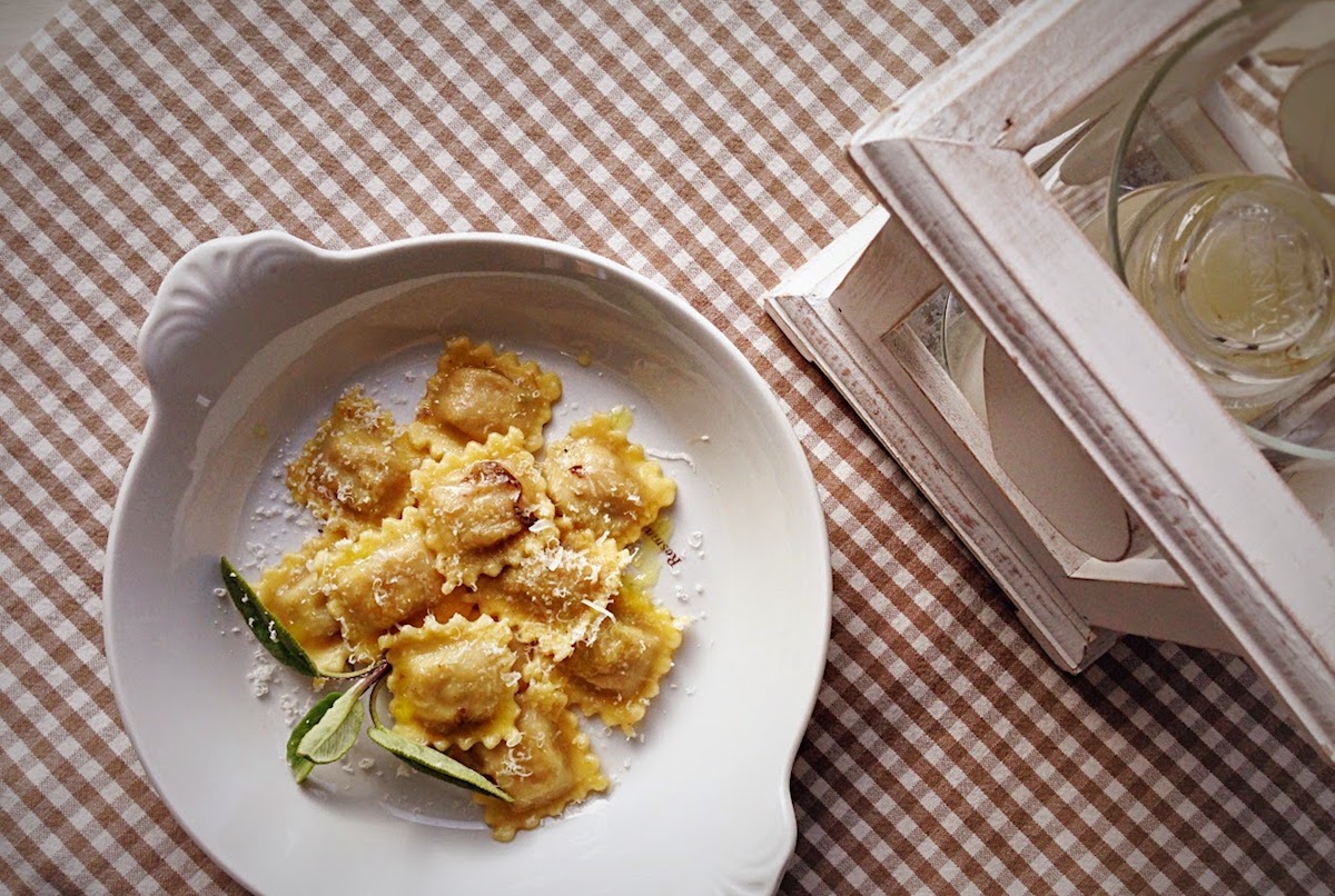 Agnolotto quadro Piemontese alle due carni <div class="small">Pro Loco di Mombercelli</div>