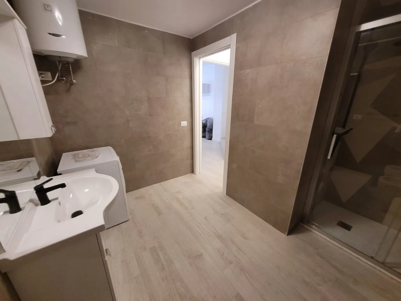 Riconversione spazi commerciali in residenze moderne a Milano