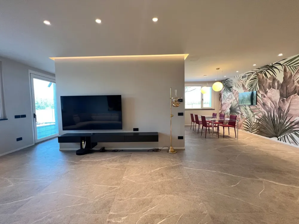 Trasformazione completa da struttura grezza a casa contemporanea Lodi