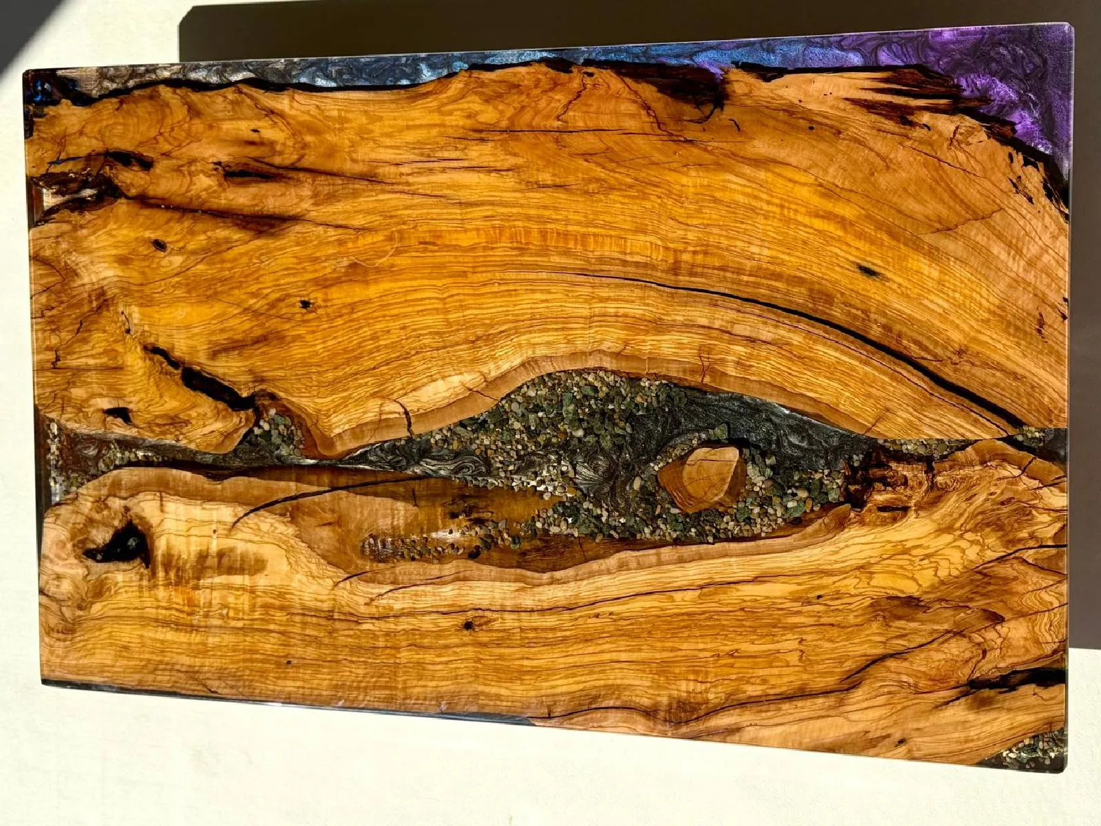 TAVOLO RESINA E ULIVO