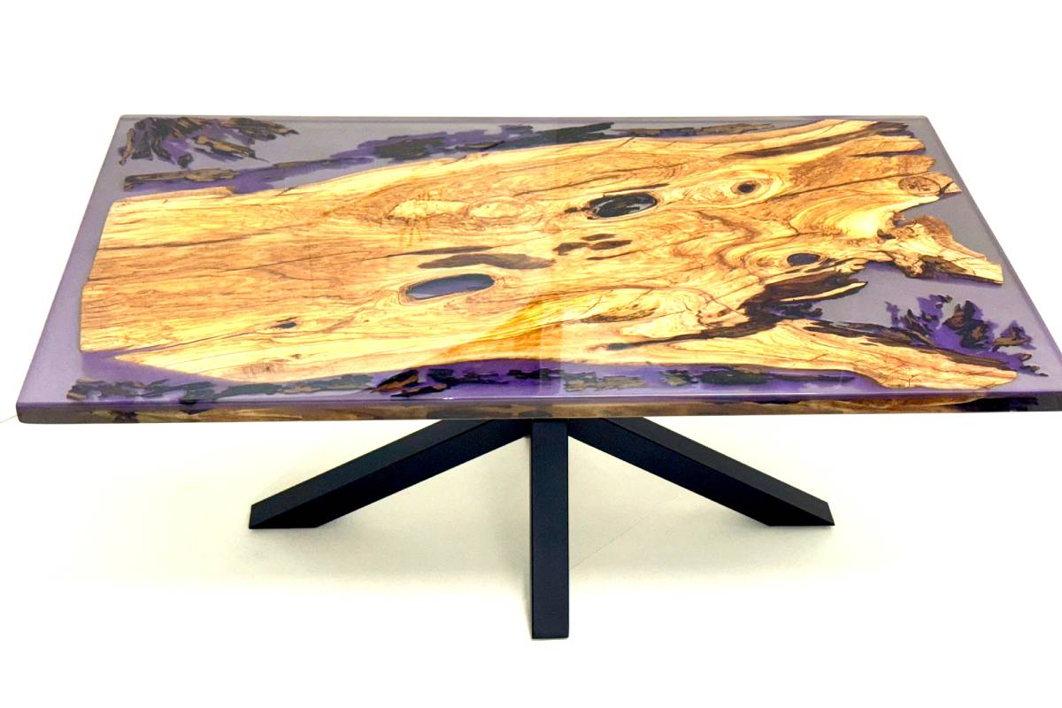 Tavolo con ulivo Salentino, design "effetto fiume"