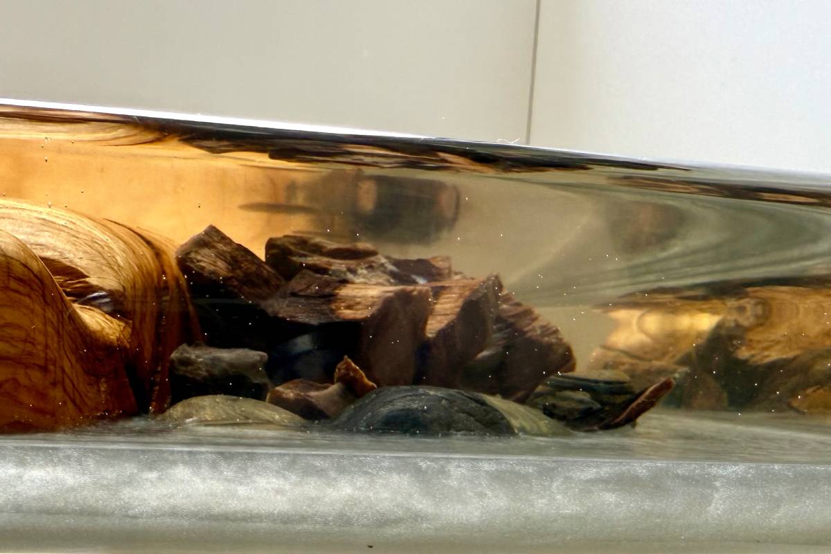 Tavolo con design effetto fiume